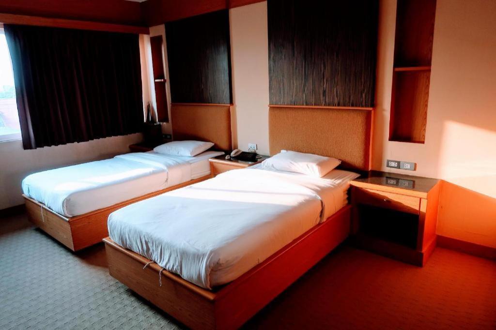 נונטאבורי The Rich Hotel מראה חיצוני תמונה