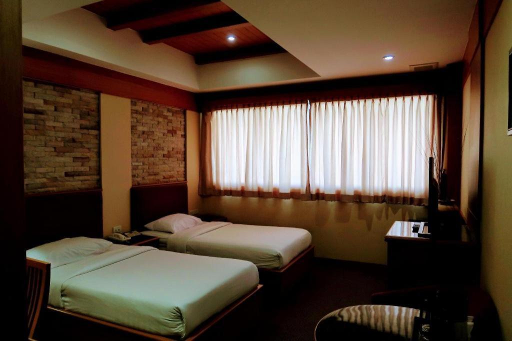 נונטאבורי The Rich Hotel מראה חיצוני תמונה
