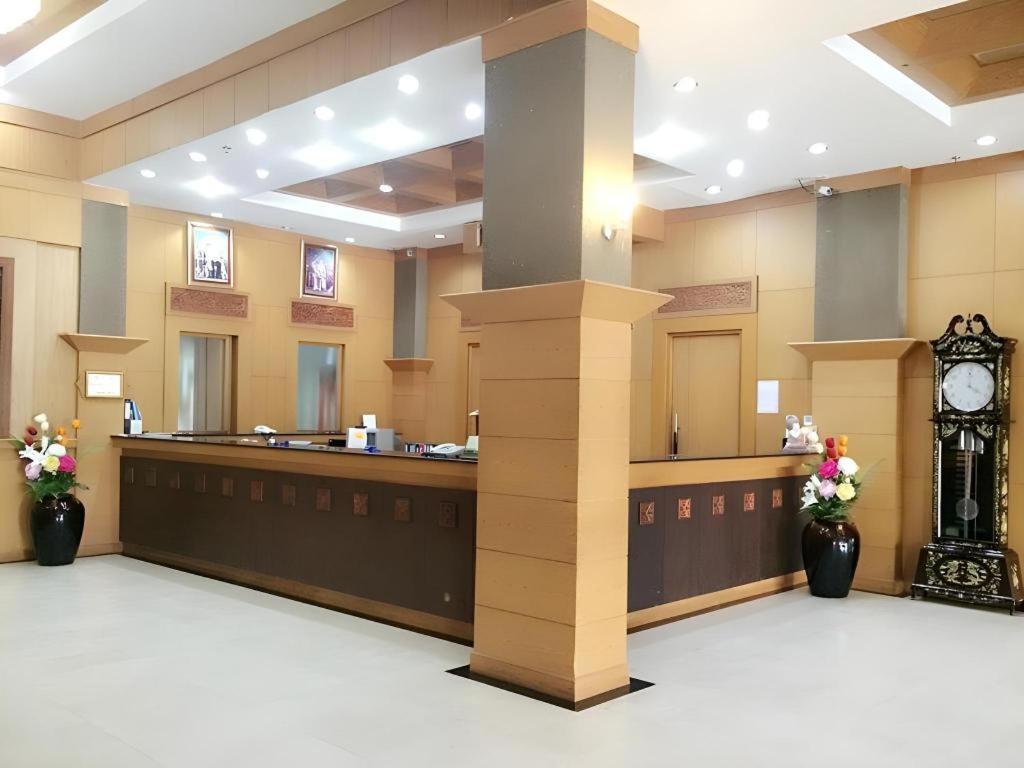 נונטאבורי The Rich Hotel מראה חיצוני תמונה