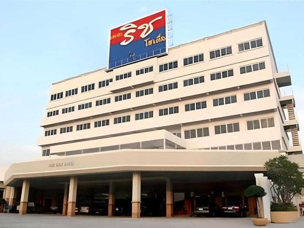 נונטאבורי The Rich Hotel מראה חיצוני תמונה